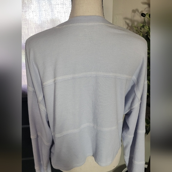 Hollister Baby Blue Cropped Waffle Knit Long sleeve Top Small - Picture 4 of 6